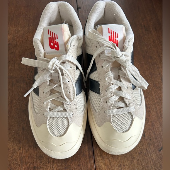 New Balance CT302 Cream and Black  platform sneaker. - Picture 4 of 9